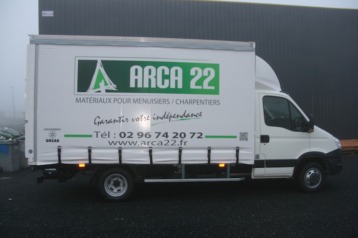 Camion baché Arca22