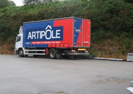 camion bâché pour artipole