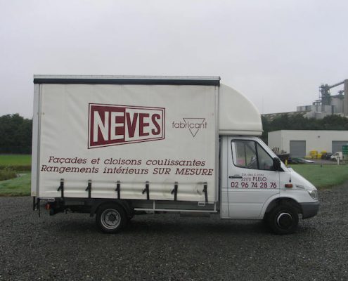 camion baché Neves